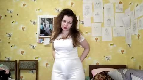 Molly online show from 05/01/26, 04:44