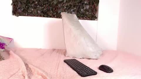 Liz Becker online show from 12/03/24, 06:06