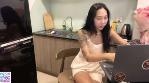 Lizz online show from 10/10/25, 12:04