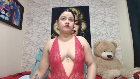 Mariana online show from 10/28/25, 04:53