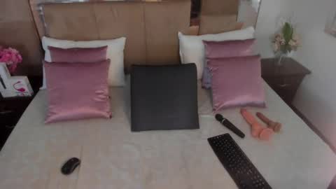 Liz  online show from 04/30/26, 08:57