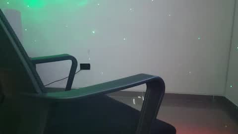 Snapshot of lizescobarxxx chatting on 10/31/25, 07:42 Mistress Liz Escobarxxx online show from 10/31/25, 07:42