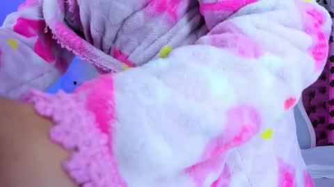 Snapshot of lizeth__b chatting on 12/20/25, 07:10 Lizeth online show from 12/20/25, 07:10