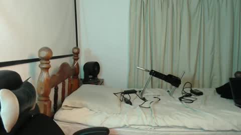 Lizi Chery Strawbery online show from 12/23/24, 12:08