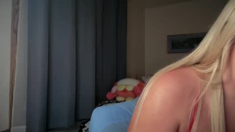 Liz Purr online show from 03/06/25, 03:56