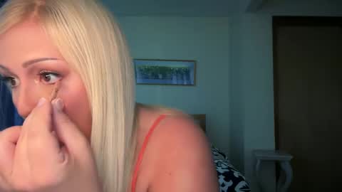 Liz Purr online show from 09/19/25, 07:03