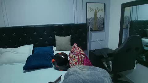 Lizz  online show from 02/05/25, 11:44