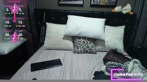 Lizz  online show from 09/23/25, 11:24