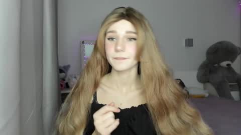 lizza_a online show from 04/05/26, 06:16