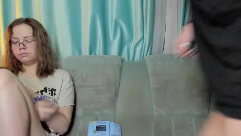 lizzi_muur online show from 12/16/24, 03:00