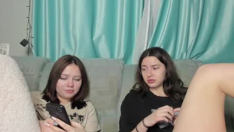 lizzi_muur online show from 01/25/25, 06:13