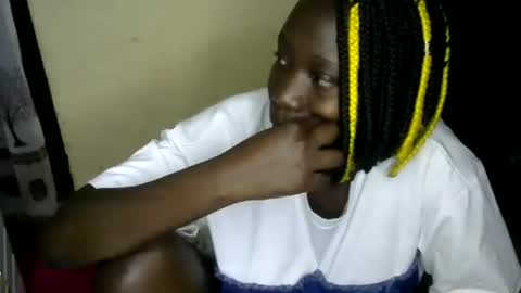 Snapshot of lizzie2020 chatting on 06/15/26, 06:43 lizzie2020 online show from 06/15/26, 06:43