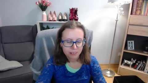 Lizzy online show from 09/29/25, 04:28