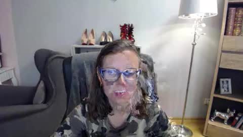 Lizzy online show from 10/08/25, 04:54