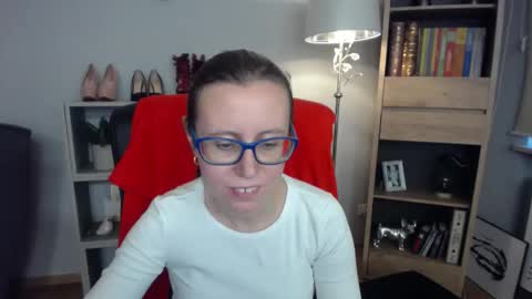 Lizzy online show from 10/30/25, 06:26