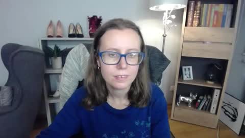 Lizzy online show from 11/06/25, 05:41