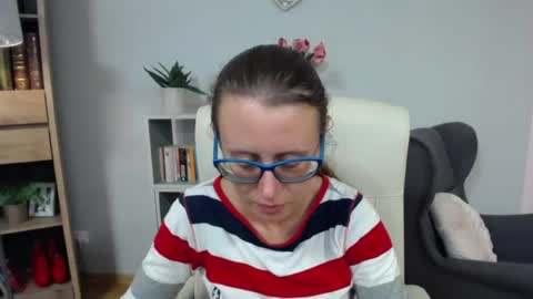 Lizzy online show from 07/06/26, 04:31