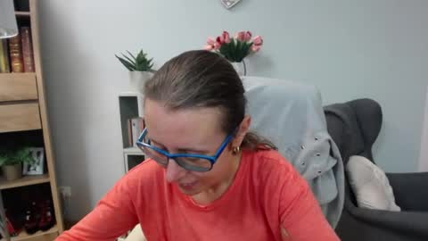 Lizzy online show from 07/08/26, 04:17