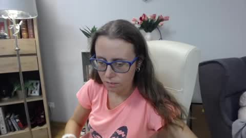 Lizzy online show from 07/20/26, 10:39