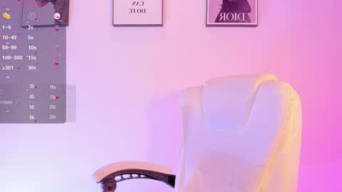 lizzyponcee online show from 12/18/25, 10:21