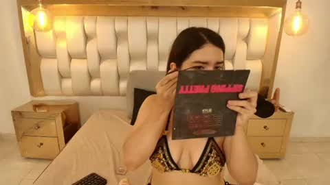 Snapshot of lizzyraven chatting on 07/01/26, 11:45 LIZZY RAVEN online show from 07/01/26, 11:45