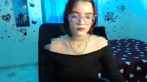 Snapshot of lizzyroses chatting on 02/21/25, 12:28 Elizabeth but call me Lizz online show from 02/21/25, 12:28