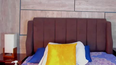 LizzySato online show from 11/25/25, 09:15