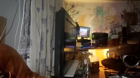 lkonig504475 online show from 02/18/26, 01:34