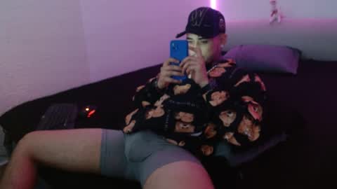 lliamm 2 online show from 01/22/25, 03:31