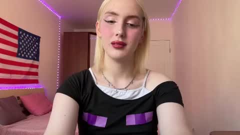 Snapshot of llinabarbie chatting on 08/04/26, 03:25 Alina online show from 08/04/26, 03:25