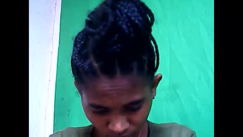 llouisse online show from 04/20/26, 10:18