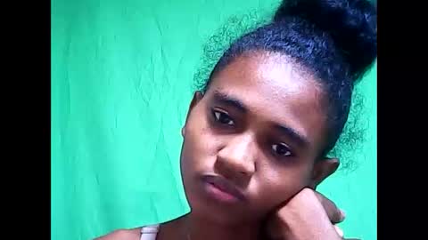 llouisse online show from 04/25/26, 01:52