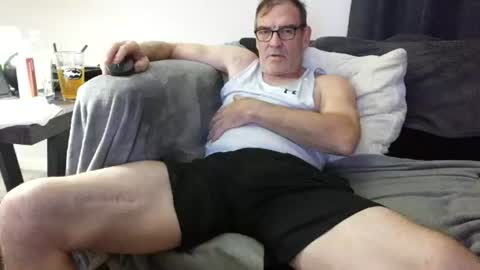 Snapshot of lngdickdaddy chatting on 06/22/26, 01:18 LongDick Daddy online show from 06/22/26, 01:18