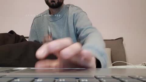 lnnc5 online show from 11/18/25, 02:43