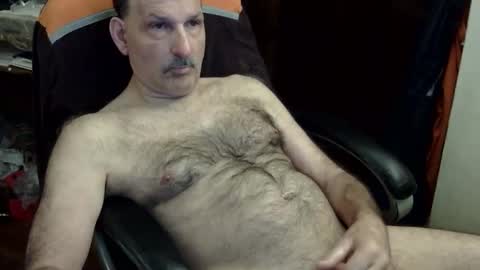 loades182025 online show from 10/25/25, 04:53