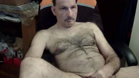 loades182025 online show from 10/28/25, 02:37