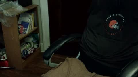 loades182025 online show from 03/23/26, 03:43