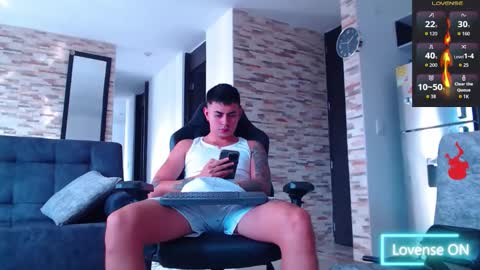 Snapshot of lobito_xxxl chatting on 11/18/25, 08:46 lobito_xxxl online show from 11/18/25, 08:46