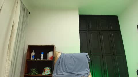 Snapshot of lobo_cockk chatting on 01/19/25, 01:53 edwin online show from 01/19/25, 01:53