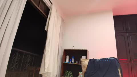 Snapshot of lobo_cockk chatting on 01/29/25, 06:54 edwin online show from 01/29/25, 06:54