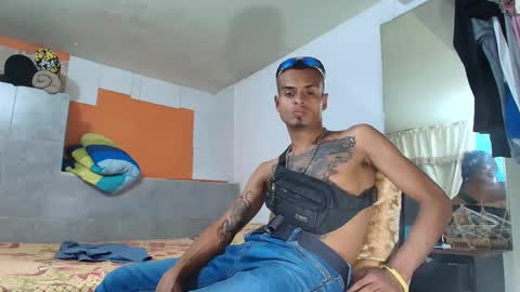 Snapshot of lobo_cockk chatting on 02/24/25, 10:25 edwin online show from 02/24/25, 10:25