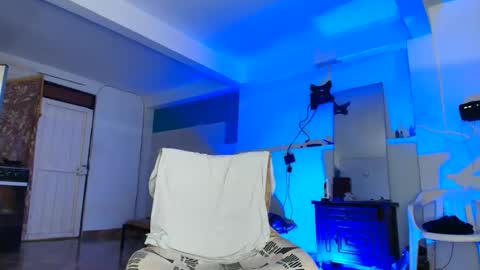 Snapshot of lobo_cockk chatting on 11/08/25, 07:08 edwin online show from 11/08/25, 07:08