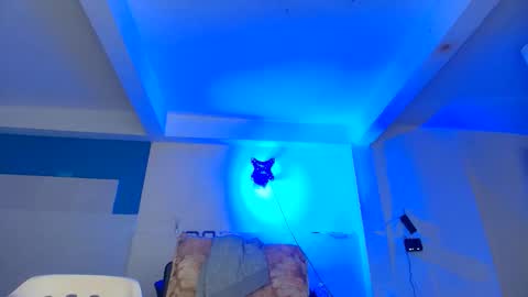 edwin online show from 04/17/26, 03:53