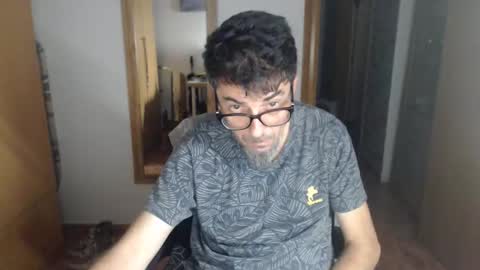 Snapshot of lobosolitario73 chatting on 09/30/25, 10:59 lobosolitario73 online show from 09/30/25, 10:59