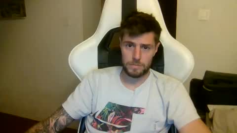 Snapshot of lobotomy54 chatting on 05/16/26, 11:57 lobo online show from 05/16/26, 11:57
