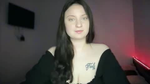 locaalis1 online show from 11/14/25, 09:41