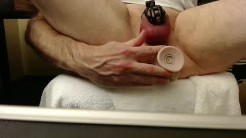 Snapshot of locked4lyf chatting on 01/09/25, 02:43 locked4lyf online show from 01/09/25, 02:43