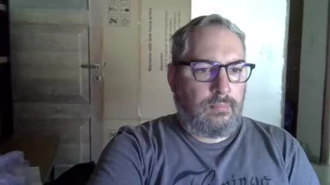 Snapshot of lococba07 chatting on 11/03/25, 02:40 lococba07 online show from 11/03/25, 02:40