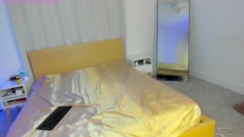 Snapshot of lodaddy_gets_dirty chatting on 02/25/25, 05:52 lolo 3 online show from 02/25/25, 05:52