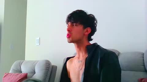 Snapshot of logaan_grey chatting on 01/05/25, 04:06 logaan_grey online show from 01/05/25, 04:06